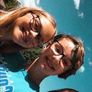 Meet your Posher, Olivia